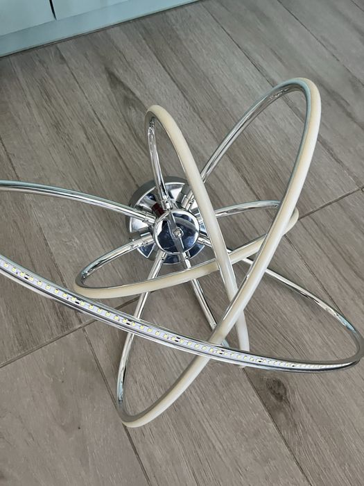 LED полилей сребрист