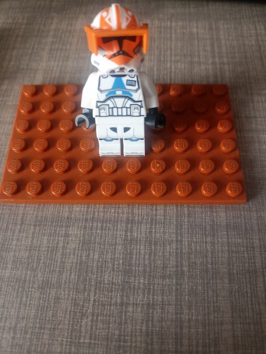 Lego capitan Vaughn 35 de lei