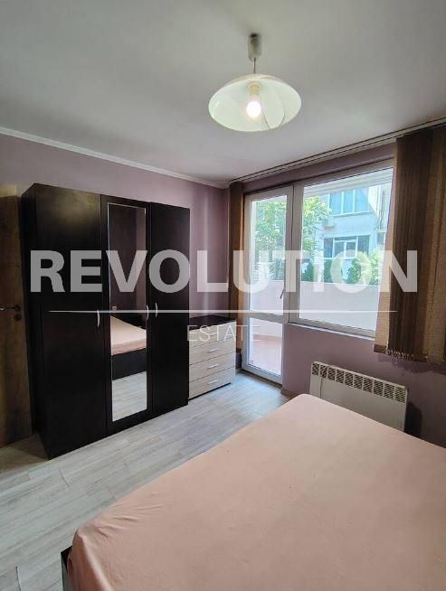 Дава се под наем Тристаен апартамент в Варна, Лятно кино Тракия - 78 кв.м за 600 € - Снимка #1