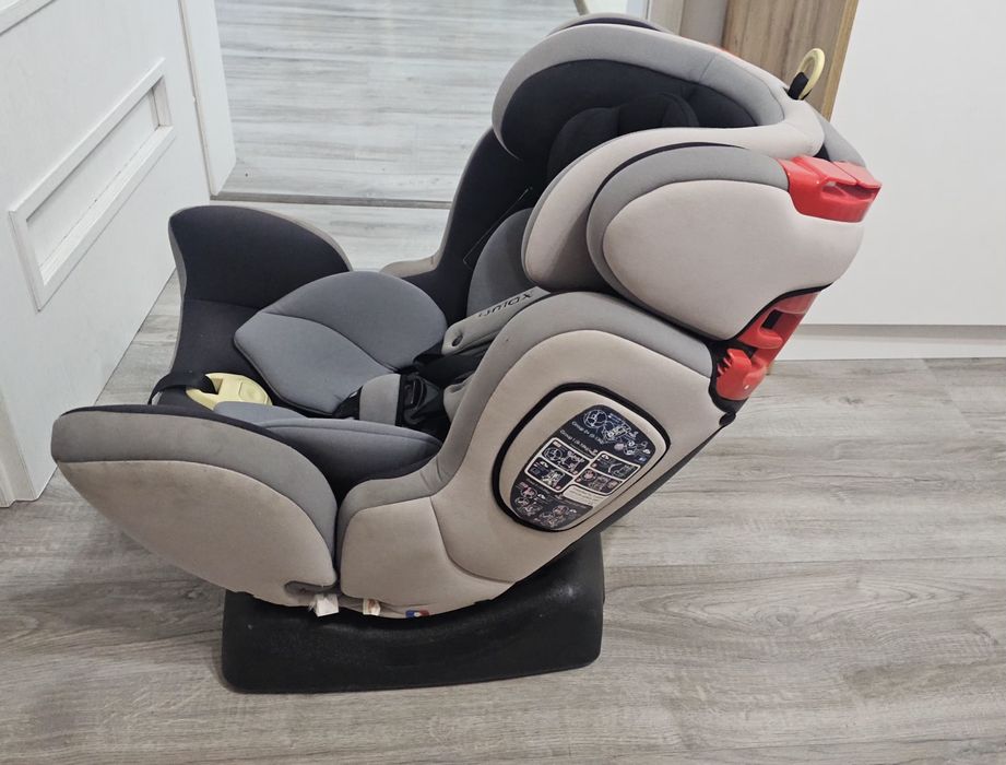 Столче за кола Chipolino 4Max от 0 до 36 кг.