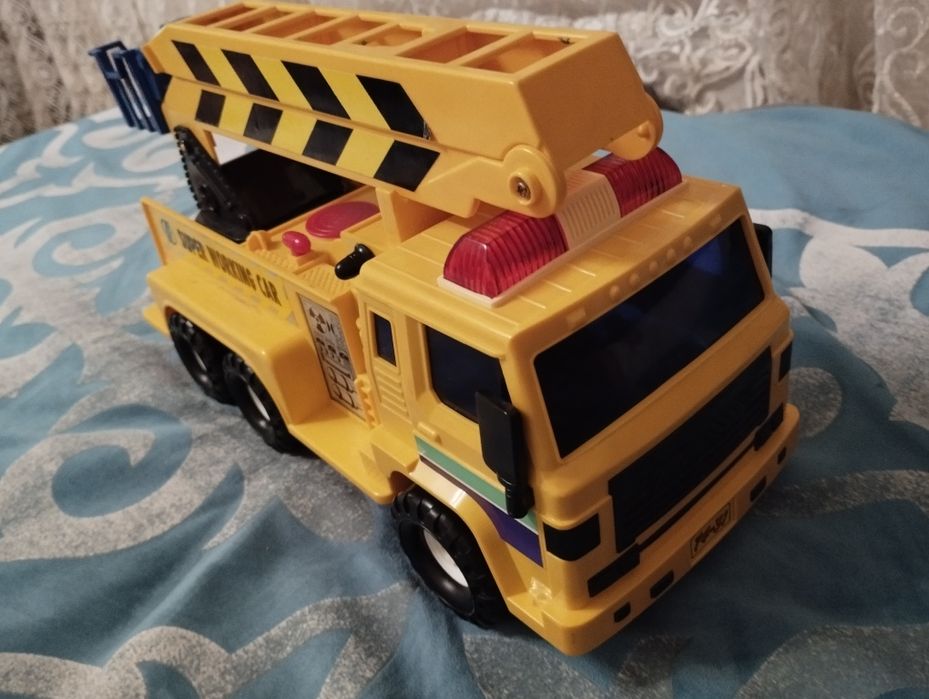 Камаз с подъёмником