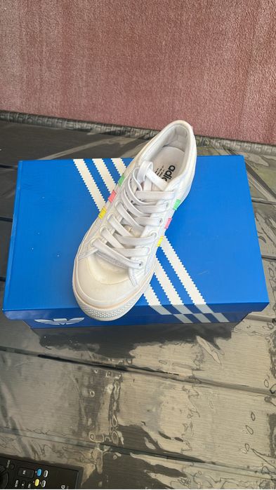 Adidasi dama marimea 35,5 diferite modele