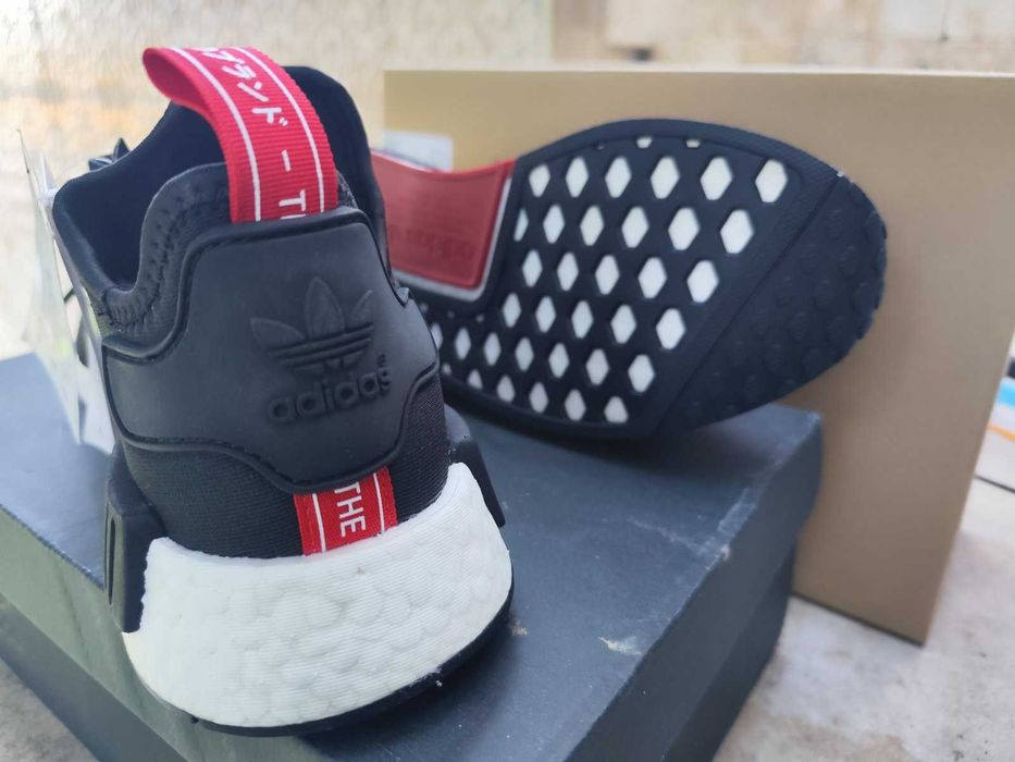 Мъжки маратонки  ADIDAS NMD R1   Оригинални   EU44