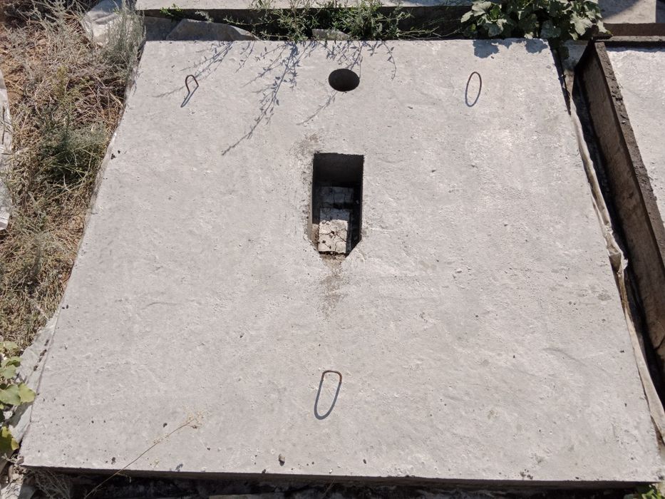 Продам ЖБИ кольцо и крышка