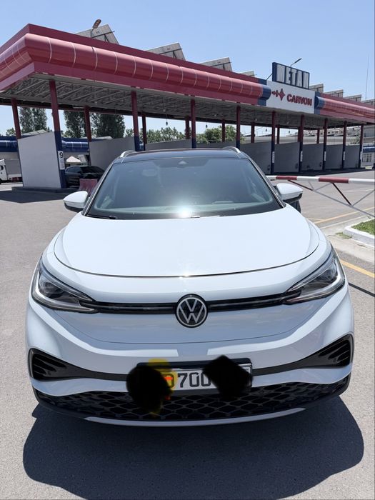 Volkswagen ID 4 crozx pure+ sotiladi