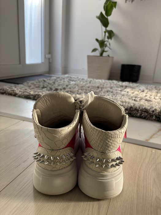 Adidași Atelierul lui Sârbu