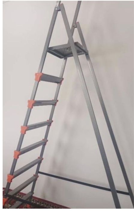 Стремянка высокая