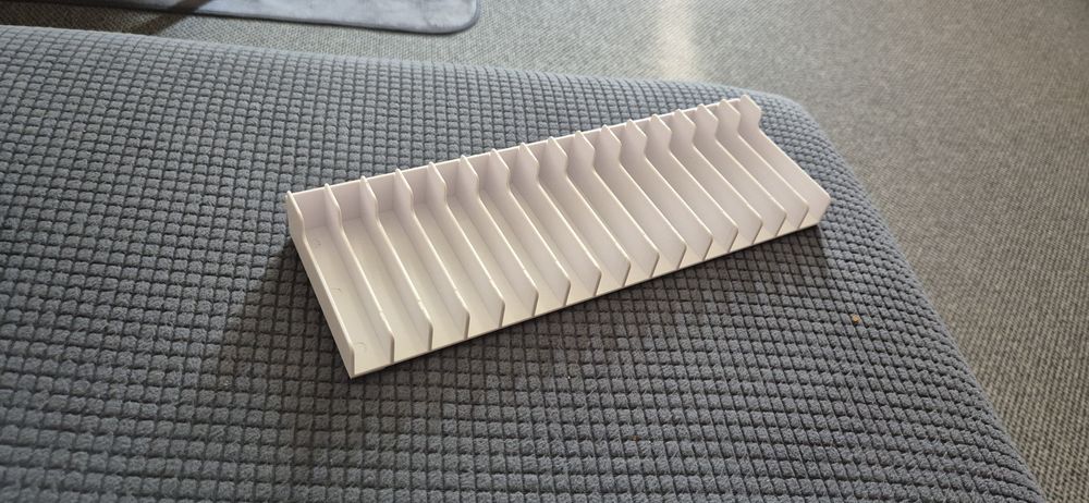 Продавам поставка за игри PS5 /PS4