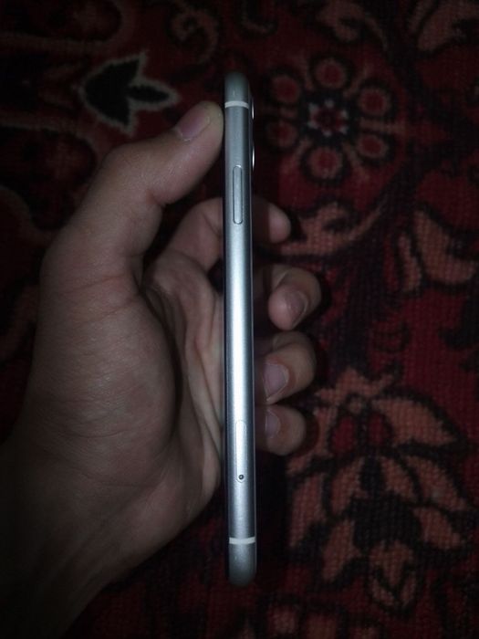 Iphone 11 srochna sotiladi
