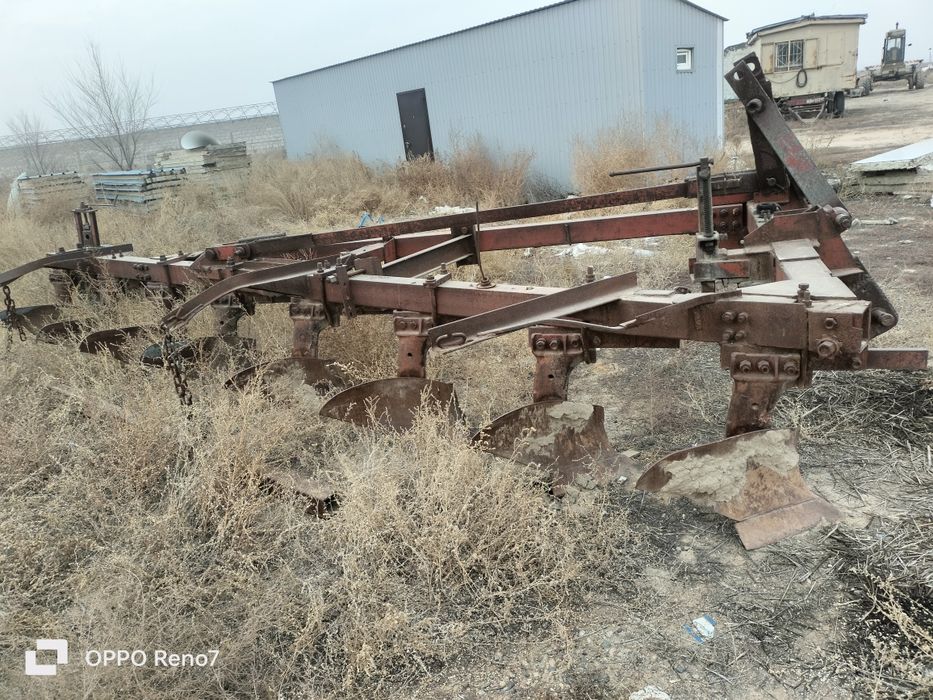 плуг,8корпусный К700 длино базовый К700