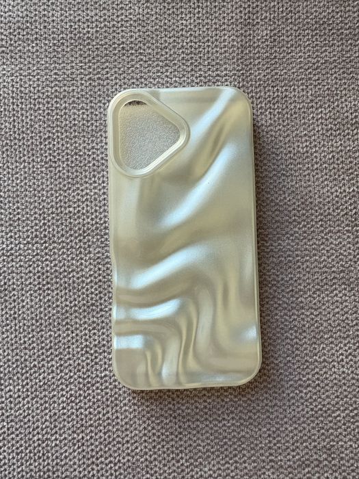 Iphone 16 чисто нов кейс