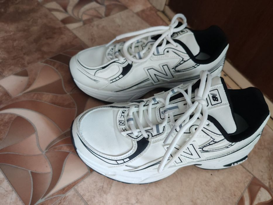 NewBalance 740 ,