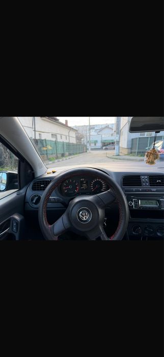 VOLKSWAGEN Polo 2011 — imagine 4