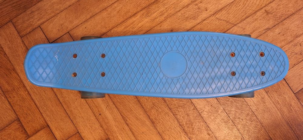 Vând skatebord folosit