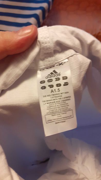 Pantaloni de vara Adidas  albi