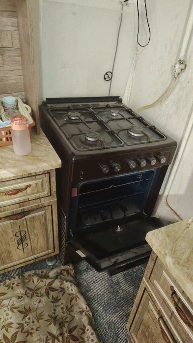 Газ плитаси сотилади