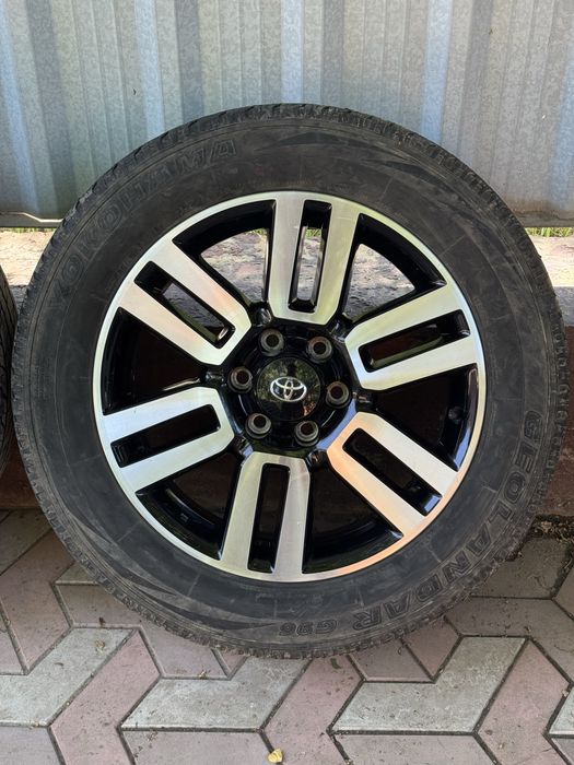 Продам диски с резиной r20, от 4runner