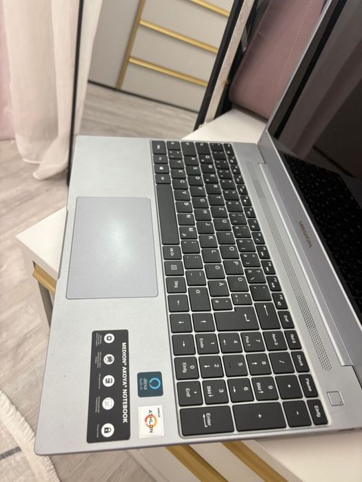 Лаптоп   medion