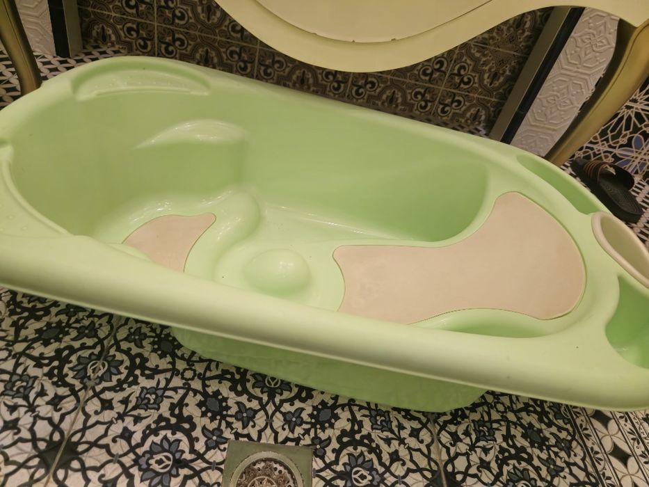 Детская ванна с кружкой