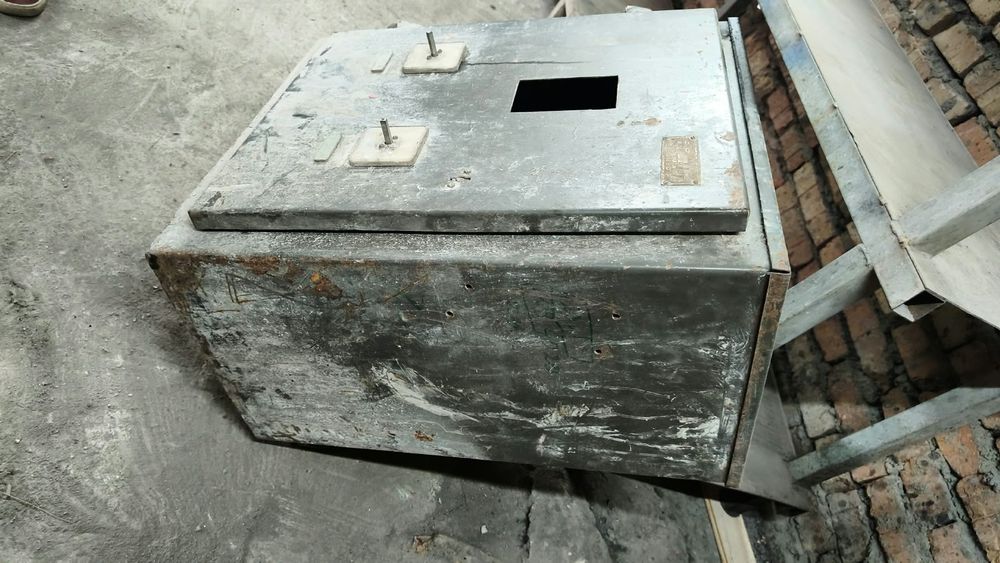 Продам ящик для электрощетчика