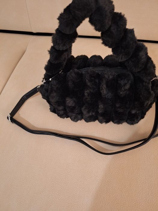 Нова  пухкава чанта