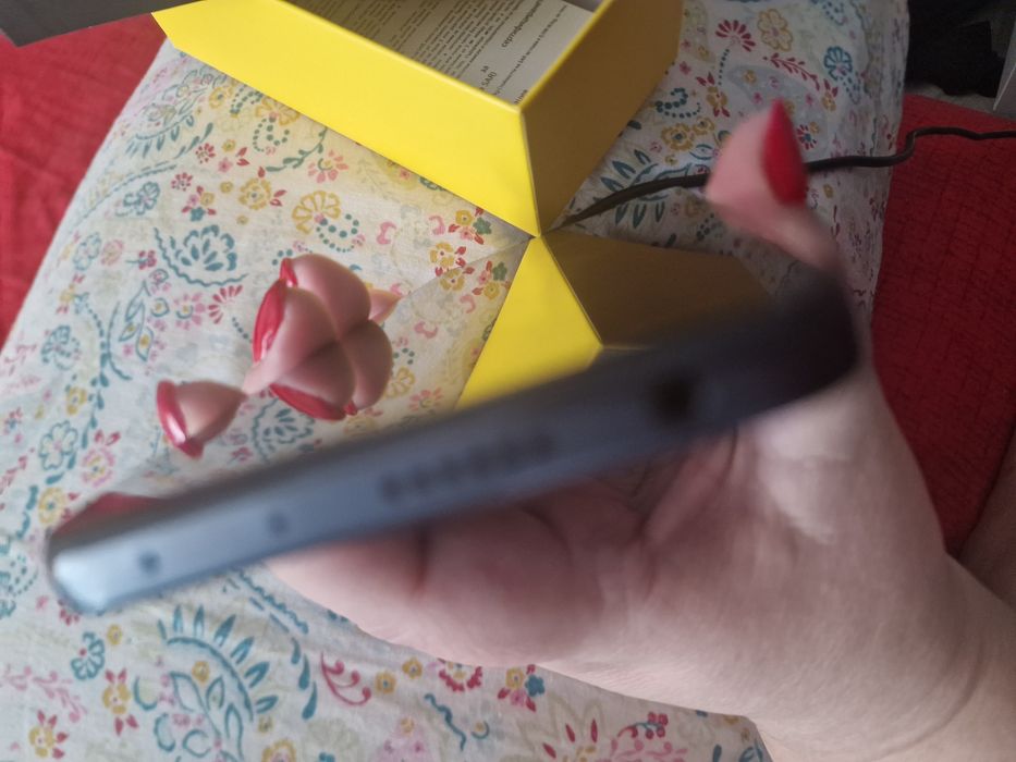 Poco X4 Pro с документи