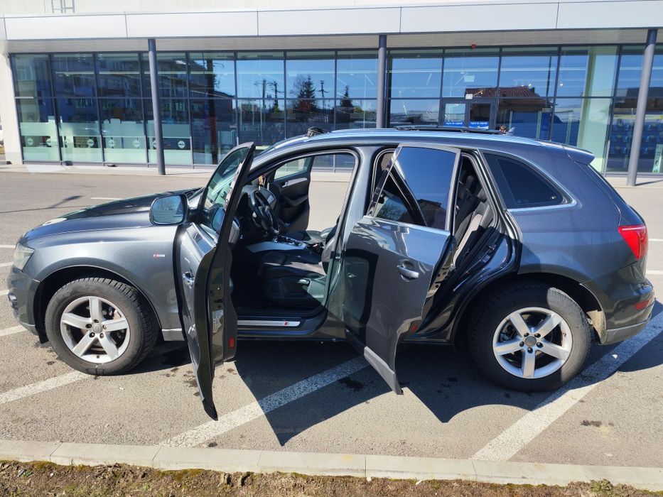 Vând Audi q5 Quattro S-line