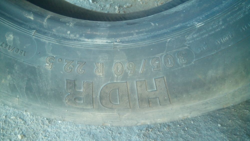 Продам резину R22,5