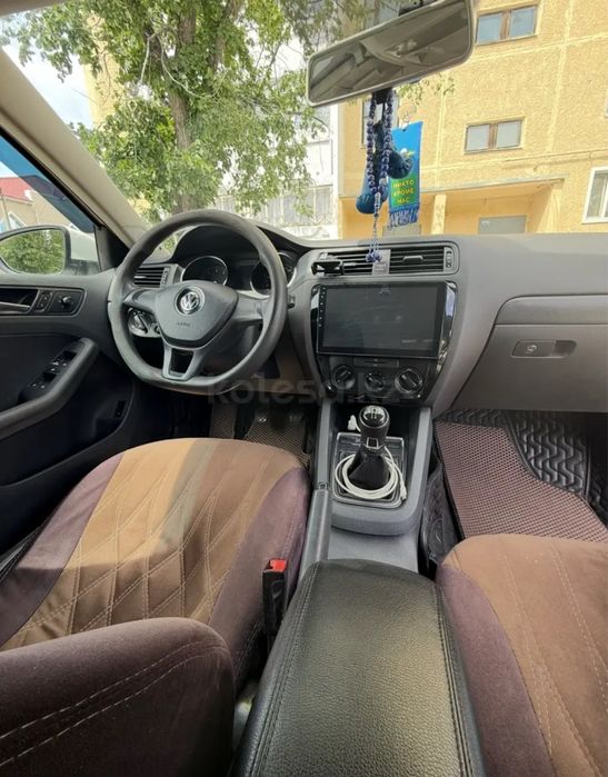 Volkswagen Jetta, 2015 года