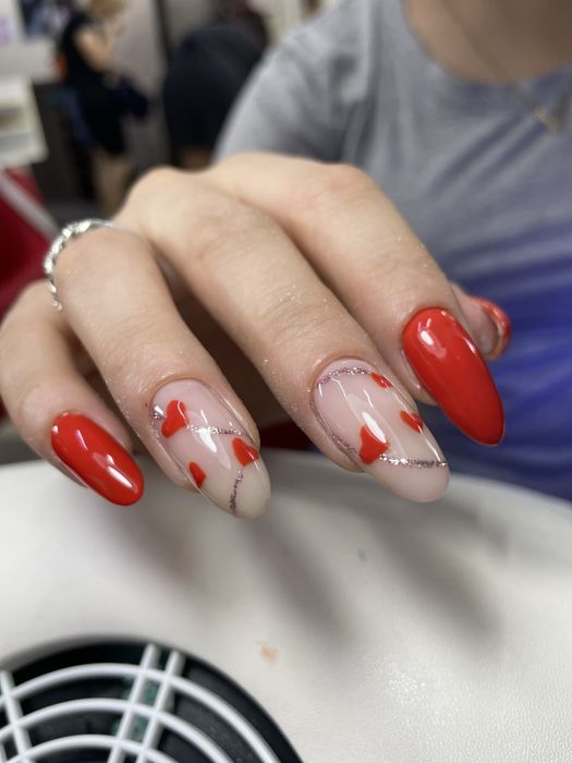 Маникюр/педикюр