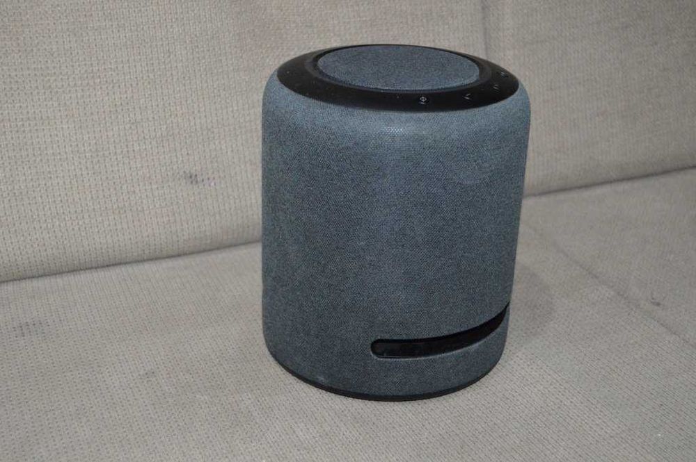 Boxa inteligenta Amazon Alexa Echo Studio model O2T2V3