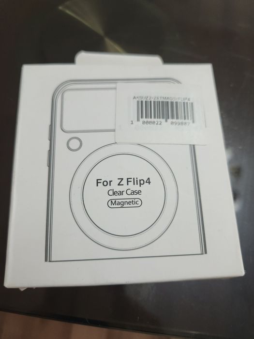 Z FLIP 4 учун сотилади янги