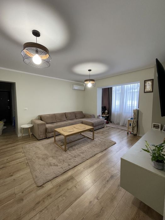 Vand apartament cu 2 camere situat pe Strada 2 Graniceri