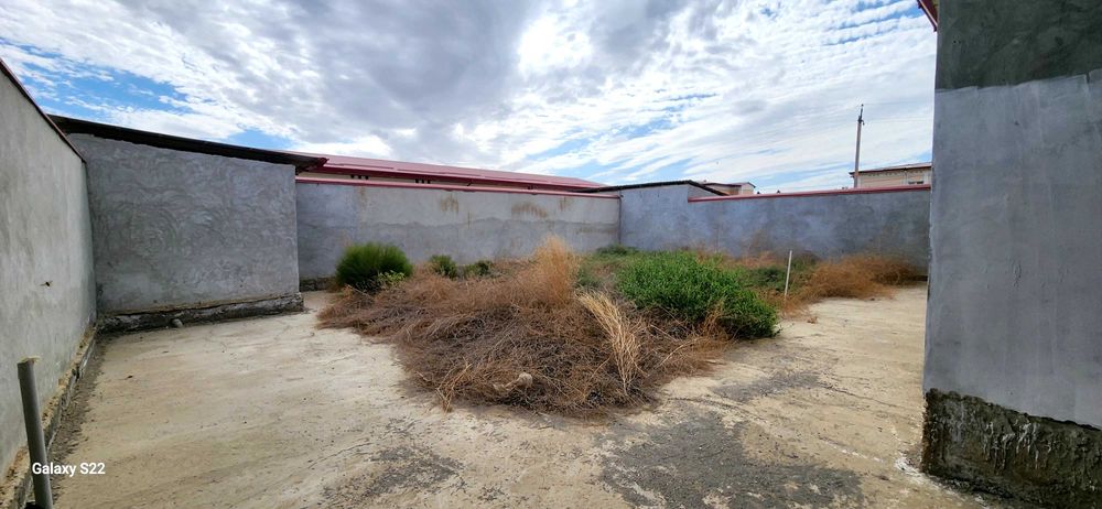 4 sotx 4 xona bez remont yangi qurilgan