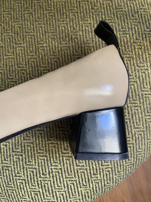 Туфли Charles&Keith 37 размер