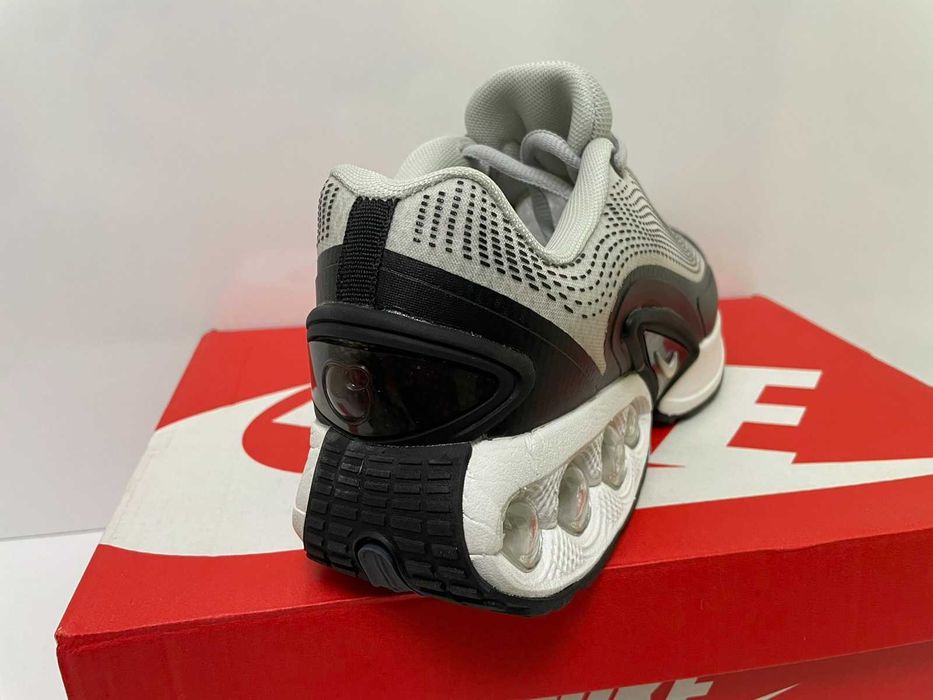 Нови мъжки маратонки с кутия Nike Air Max Dn налични 41 номер в 2 разцветки