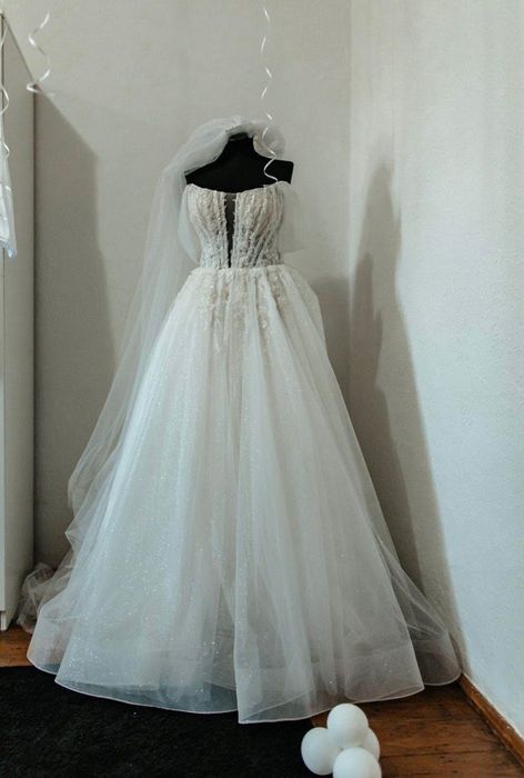 Vând rochie mireasă mărimea xs|s