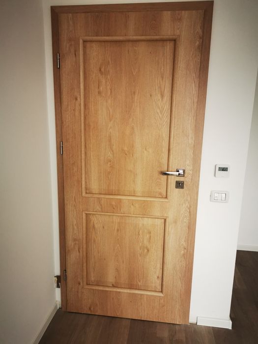 Vând 3 foi de ușă pal plin PortaDoors Nova 3.1