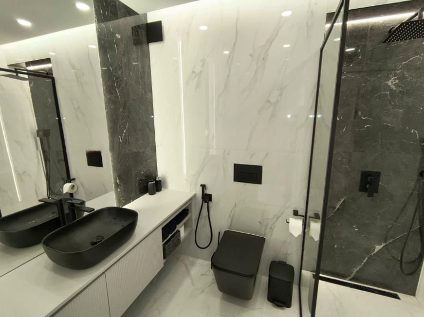 Дава се под наем Тристаен апартамент в София, Хладилника - 92 кв.м за 1400 € - Снимка #8