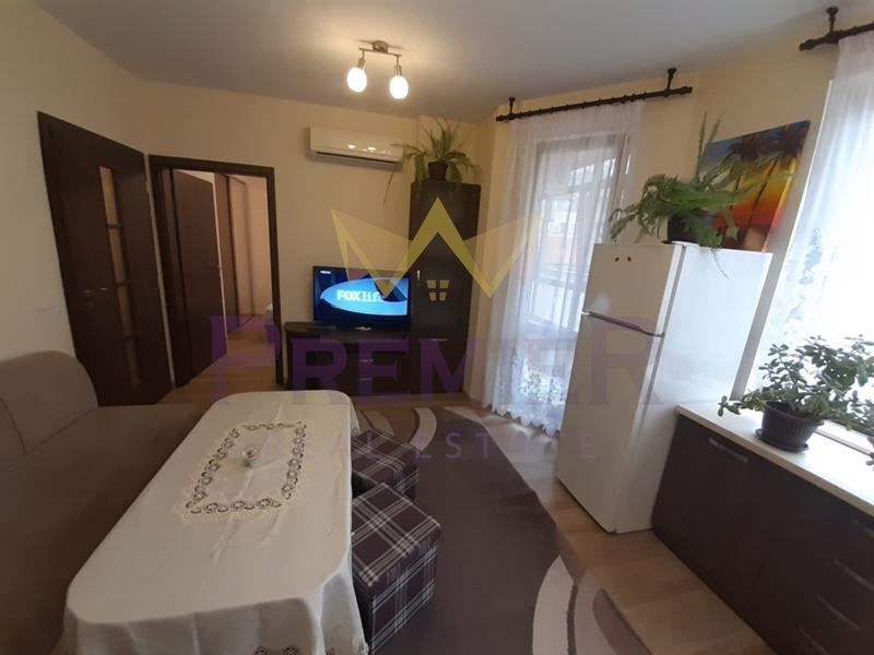 Дава се под наем Двустаен апартамент в Варна, Зимно кино Тракия - 50 кв.м за 430 € - Снимка #1