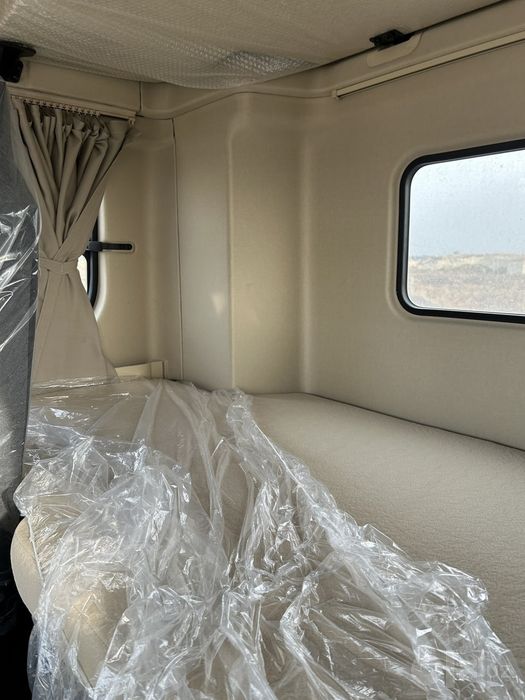 Тягач SHACMAN X5000 дизель пневма подушка