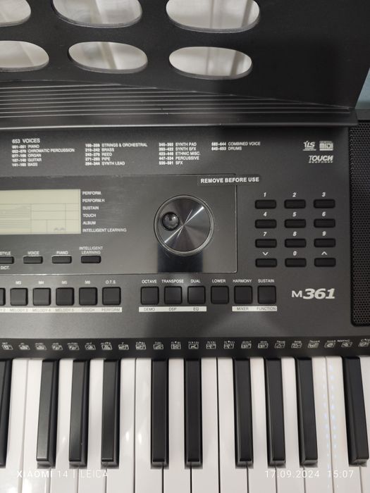 Продам синтезатор