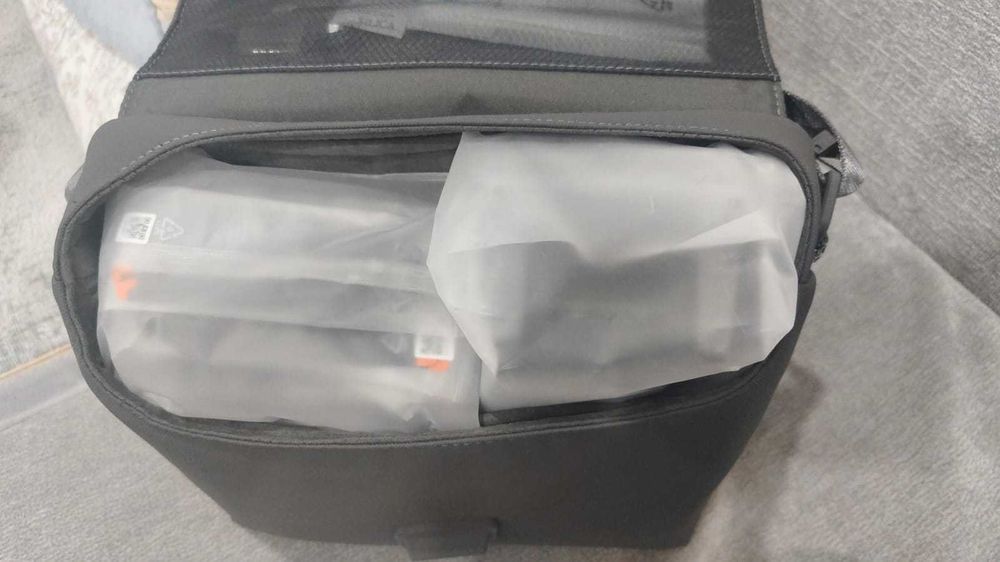 Продам дрон AIR 3S FLY MORE Combo новый
