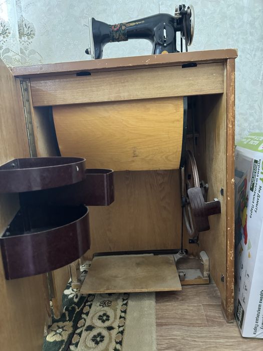 Швейная машинка. Тігін машина.