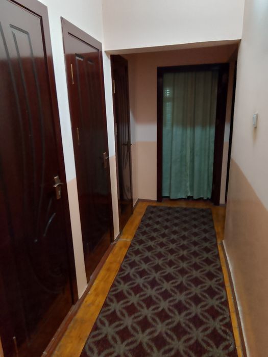 4 xonalik uy sotiladi