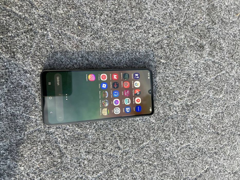Samsung a33 sotladi