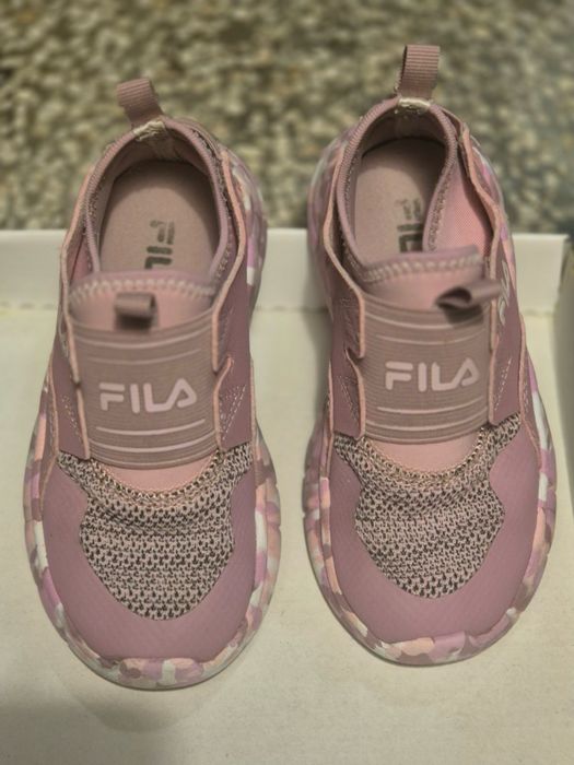 Маратонки Fila розови