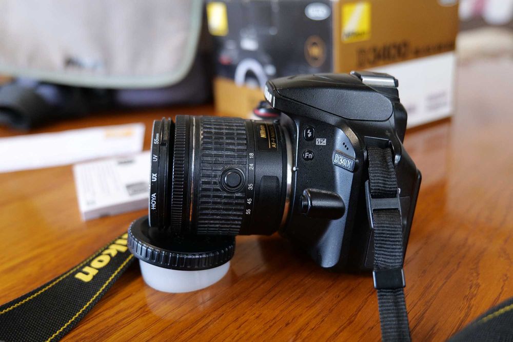 Фотоапарат DSLR Nikon D3400 + 18-55 AF-P VR+чанта Nikon + San Disc 16 gb