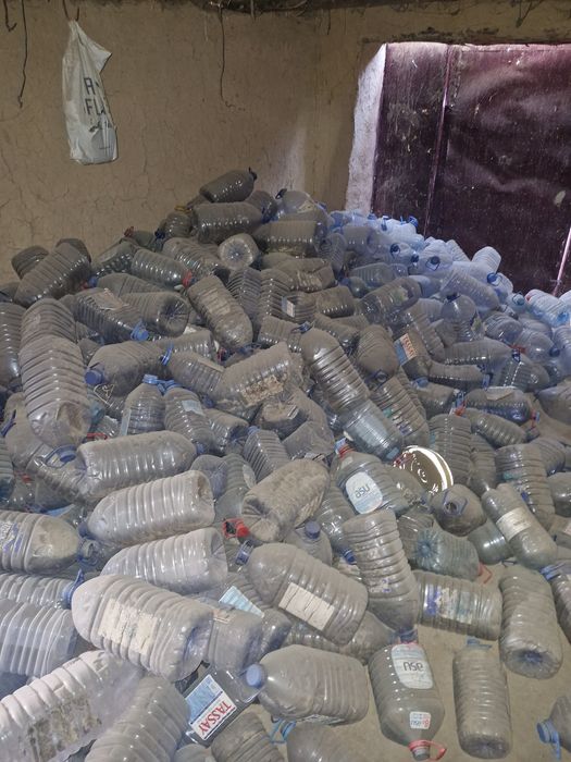 Су ыдыстар.Бес литр он литр