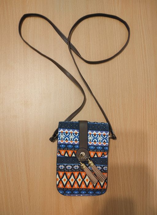 Малка чанта за през рамо